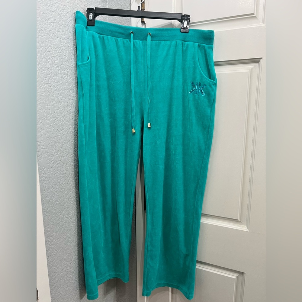 Kardashian Kurves gorgeous Teal Velour Lounge Pants